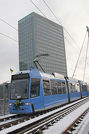 Tragseilbrücke über den Mittleren Ring (Foto: Ingrid Grossmann)